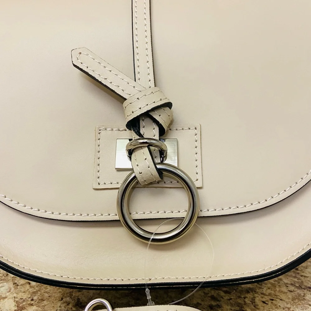 Tano Made in Italy Leather Crossbody - Picture 4 of 12